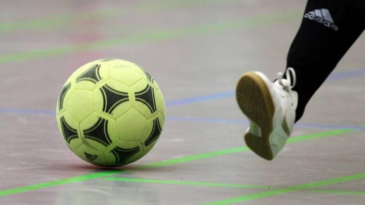 Die Damen feiern Premiere: Bei den Hallen-Kreismeisterschaften in Oldenburg-Land/Delmenhorst spielen die Frauen zum ersten Mal nach Futsal-Regeln. 