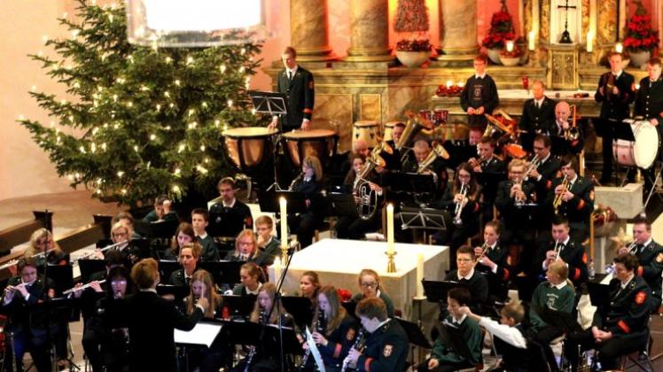 Mit weihnachtlichen Melodien aus aller Welt ließ der Musikverein Füchtorf in der St. Johannis-Kirche die Festtage ausklingen. 