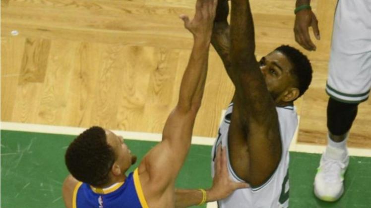 Superstar Stephen Curry erzielte 38 Punkte gegen die Boston Celtics. 
