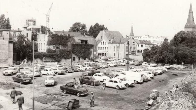2706 Karstadtparkplatz 1972