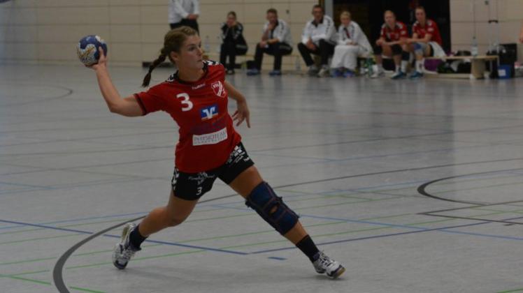 Sind am Sonntag gegen den Tabellendritten gefordert: die Drittliga-Handballerinnen der HSG Hude/Falkenburg um Jessica Galle. Sie empfangen am Sonntag in Hude den SV Henstedt-Ulzburg. 