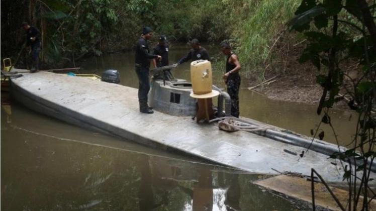 Im Amazonasgebiet sind immer mehr Drogenschmuggler auf Tauchgang unterwegs - in U-Booten. Zwei frühere U-Boote der deutschen Marine sollen jetzt Abhilfe schaffen. 