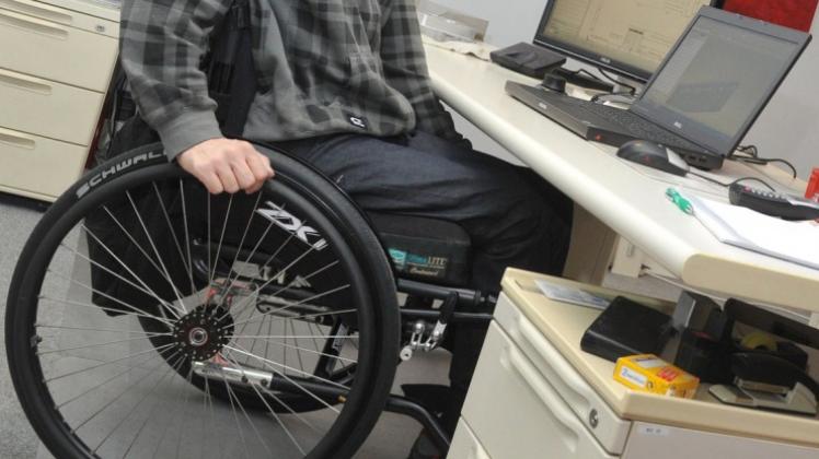 Schwerbehinderte haben es beim Zugang zur Arbeitswelt noch immer schwer. Der Landkreis Oldenburg will jetzt positive Beispiele mit einem Preis Auszeichnen. Symbolfoto: dpa