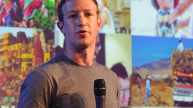 Mark Zuckerberg bei einem Besuch in Neu Delhi:  Die Einführung der Facebook-Plattform Free Basics ist im Online-Boommarkt Indien ins Stocken geraten. 