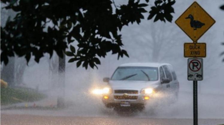 Dem Süden brachte das Schlechtwettersystem heftige Regenfälle mit teils schweren Überflutungen. 