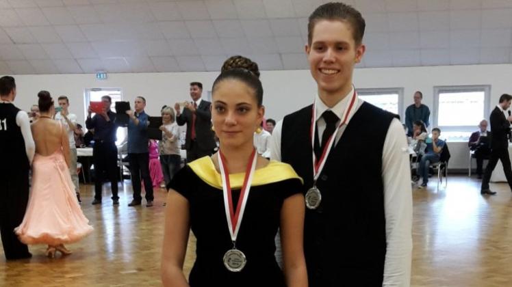 Platz drei in der Jugend B und bei den Junioren II: Wladislaw Zingrosch und Elisabeth Knol. 
