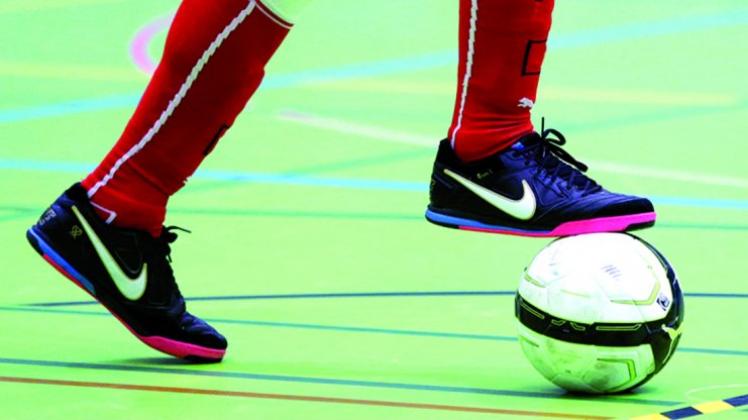 Die Fußballerinnen des TV Jahn Delmenhorst II sind in die Zwischenrunde der Futsal-Bezirksmeisterschaft eingezogen. Symbolfoto: Imago/EQ Images
