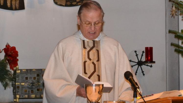 Pfarrer Josef Nieberding sprach sich in der Allerheiligen-Kirche dafür aus, dass sich die Menschen dankbar zeigen. 