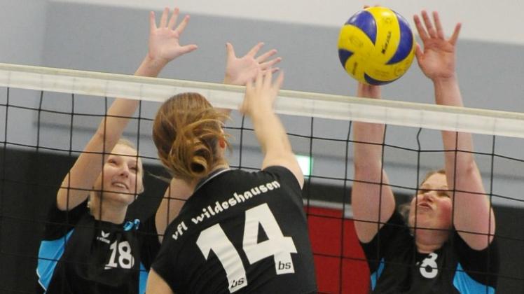 Wollen auch Buxtehude ausbremsen: Viola Ruberg (links) und Sarah Evers (rechts) von der VG Delmenhorst-Stenum. Wollen auch Buxtehude ausbremsen: Viola Ruberg (links) und Sarah Evers (rechts) von der VG Delmenhorst-Stenum.