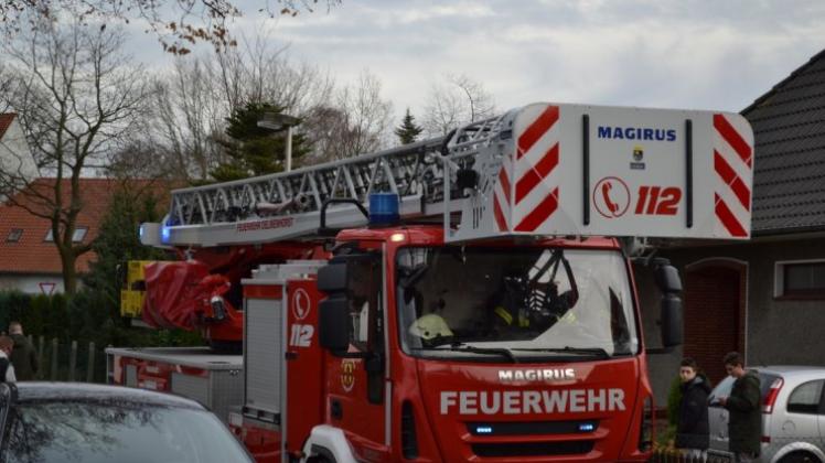 Einsatz am Hermann-Allmers-Weg in Delmenhorst. Einsatz am Hermann-Allmers-Weg in Delmenhorst.