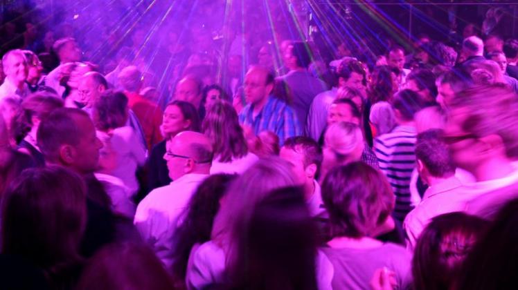 Delmenhorst bekommt eine neue Partyveranstaltung: „Delmenhorst tanzt“ wird in diesem Jahr das erste Mal rund um die und in der Markthalle stattfinden. Symbolfoto: dpa