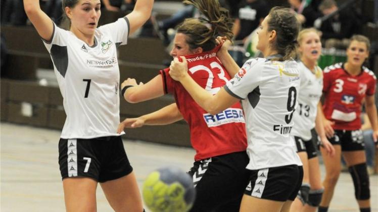 Sie wollen sich wehren: Die Handballerinnen der HSG Hude/Falkenburg um Janna Müller (Nummer 23) reisen zum Vorletzten Rostocker HC. 
