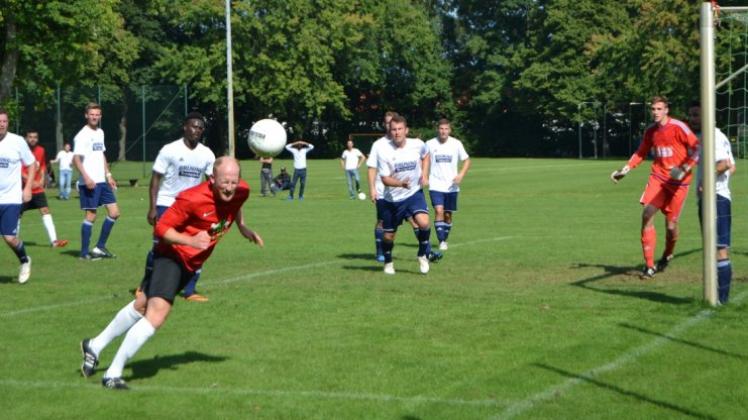 Rot-Weiß Hürriyet und der Ahlhorner SV trennten sich 1:1. 