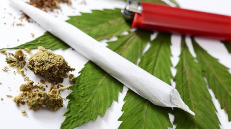 Wird in Münster bald legal Cannabis verkauft? Die Mehrheit des Haupt- und Finanzausschusses hat zumindest für die Realisierung eines wissenschaftlichen Forschungsprojekts zur kontrollierten Cannabis-Abgabe gestimmt. 