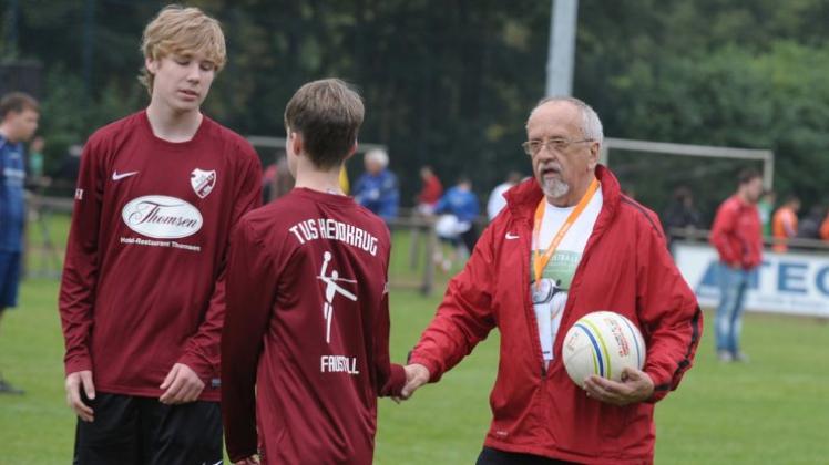 DM-erfahren: Uwe Gottschalk richtete mit dem TuS Heidkrug schon 2012 die Deutsche U16-Meisterschaft aus. DM-erfahren: Uwe Gottschalk richtete mit dem TuS Heidkrug schon 2012 die Deutsche U16-Meisterschaft aus.