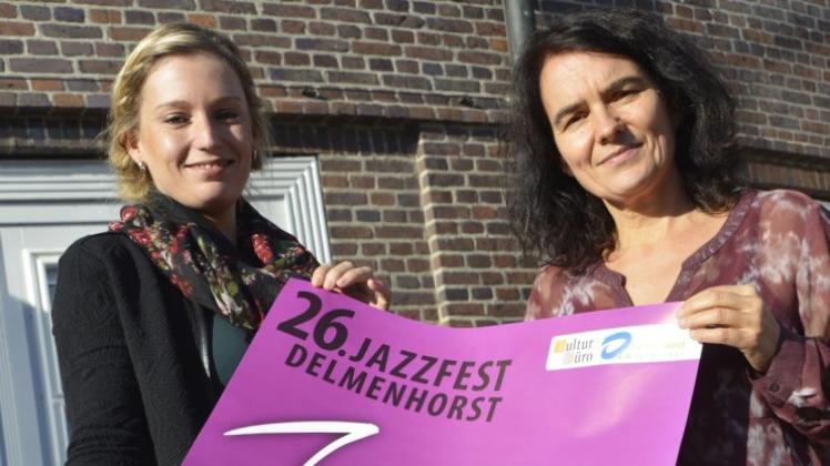Sind überzeugt von dem hochkarätigen Programm des 26. Jazzfests Delmenhorst: Ann-Katrin Meyer (links) aus dem Kulturbüro und Annett Becker-Edert, künsterlische Leiterin des Events.