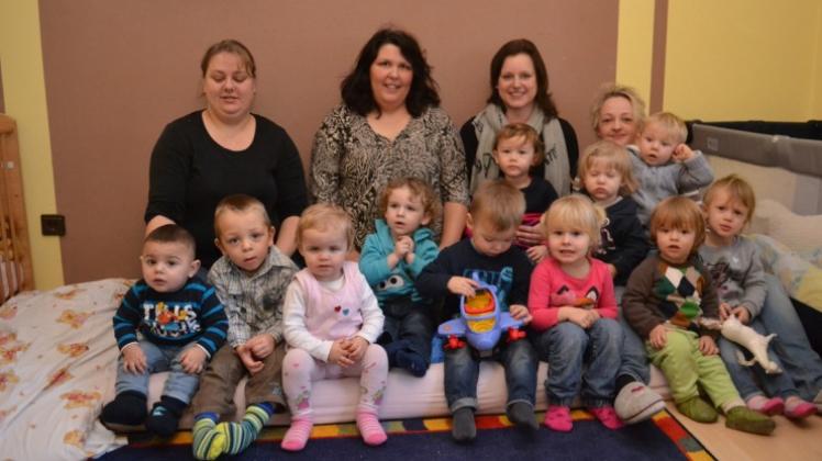 Madlen Fritzsche, Tanja Westphal, Tanja Weigler und Sabine Müller (von links) betreuen als Tagesmütter jeweils bis zu fünf Kinder. Madlen Fritzsche, Tanja Westphal, Tanja Weigler und Sabine Müller (von links) betreuen als Tagesmütter jeweils bis zu fünf Kinder.