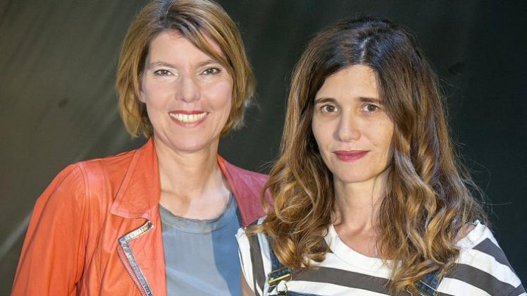 Zentrale Figuren bei „Supernerds“ sind die Fernsehmoderatorin Bettina Böttinger (links) und die Theaterregisseurin Angela Richter. 