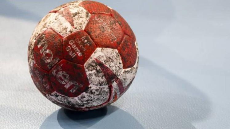 Die Handballerinnen des TV Neerstedt schlagen die HSG Delmenhorst im Landesliga-Derby mit 26:16. Die Handballerinnen des TV Neerstedt schlagen die HSG Delmenhorst im Landesliga-Derby mit 26:16.