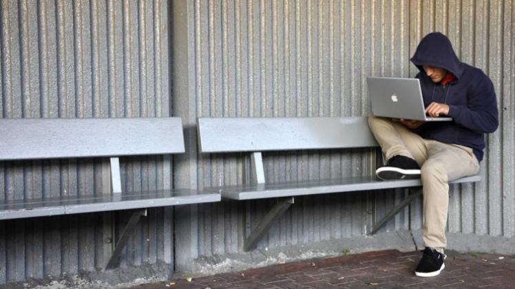 Das Internet kann einen negativen Einfluss auf die ‚Bindungsfähigkeit von Jugendlichen haben. Foto:Imago