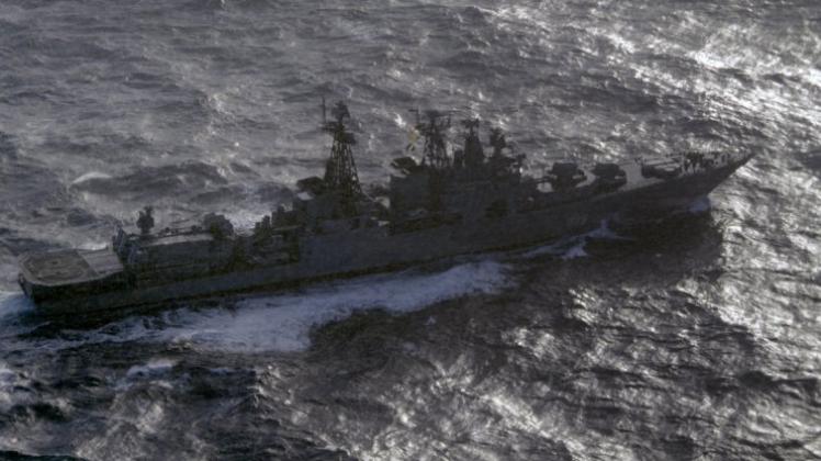 Ein russisches Kriegsschiff gab Warnschüsse ab, um eine Kollision zu verhindern. 