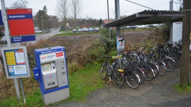 Soll ab Januar attraktiver werden: die Bike+Ride-Anlage beim Bahnhalt in Hoykenkamp. 