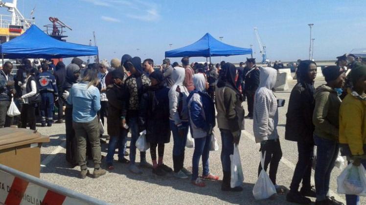 Flüchtlinge, die in Italien gelandet sind: Sie suchen eine Perspektive in Europa. 