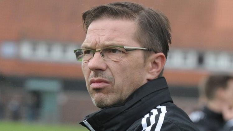 Gewann mit Hude zum Start: Trainer Torsten Voigt. Gewann mit Hude zum Start: Trainer Torsten Voigt.