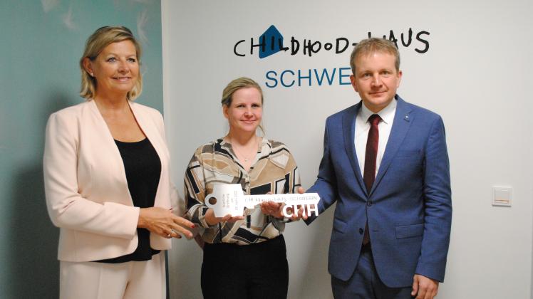 Eröffnung Childhoodhaus mit Anka Wittenberg, Nadine Schirrmacher und Rico Badenschier