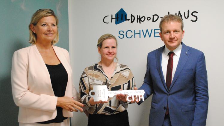Eröffnung Childhoodhaus mit Anka Wittenberg, Nadine Schirrmacher und Rico Badenschier
