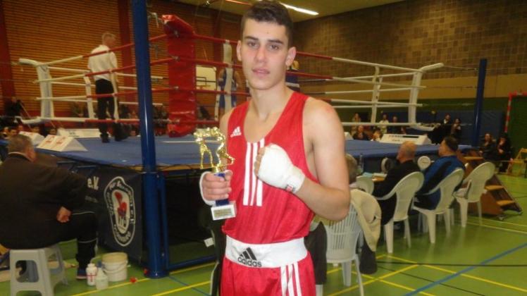 Erfolgreich in der U19-Klasse: Ali Mochamad gewann beim Box-Pokalturnier in Oldenburg. 