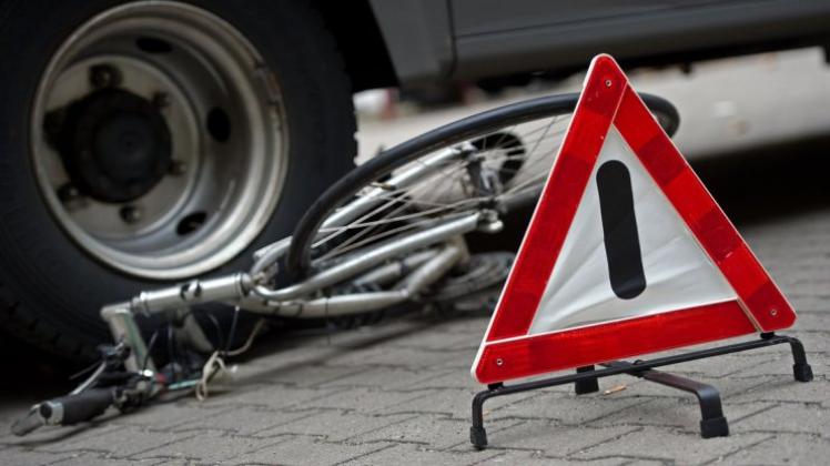 Ein Radfahrer ist bei einem Unfall auf der Meppener Straße am 17. Dezember 2015 schwer verletzt worden. Symbolfoto: dpa