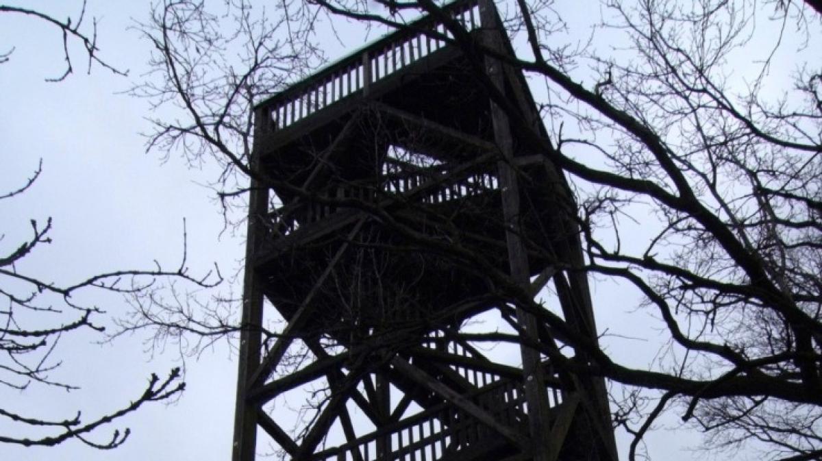 Vandalismus am Venner Aussichtsturm NOZ