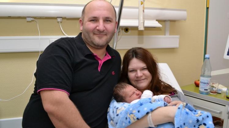 Mikail Osman Ünal heißt das erste Baby, das im neuen Jahr in Delmenhorst geboren wurde. 