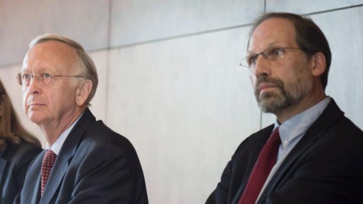 Die Geschäftsführer der Papenburger Meyer Werft, Bernard Meyer (links) und Lambert Kruse haben sich gegen eine Mediation unter Federführung des Arbeitsgerichts Lingen entschieden. 