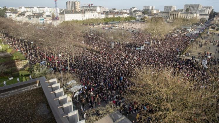 45 000 Angeviner trauern am Sonntag, 11. Januar 2015, um die Opfer der islamistischen Anschlagsserie. 