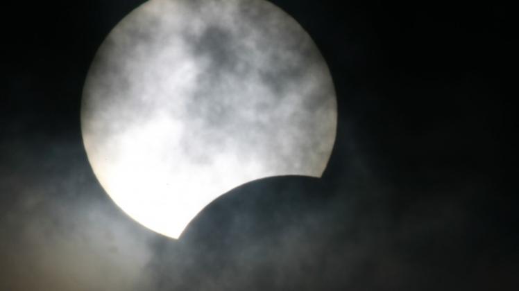 Bis zu 80 Prozent der Sonne soll der Mond am 20. März bei der Sonnenfinsternis 2015 bedecken. 