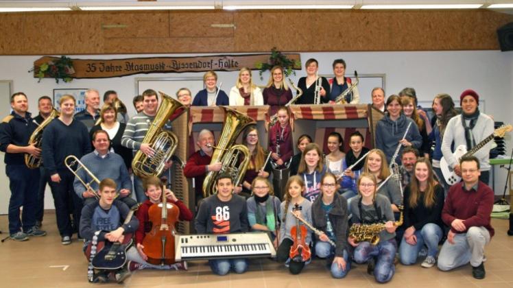 Gut vorbereitet sind die Musiker der Jugend- und der Blaskapelle Bissendorf-Holte. 