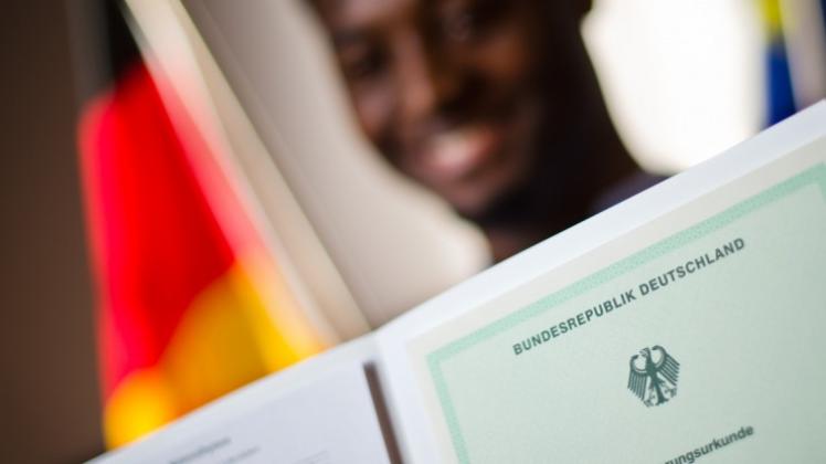 Leichter zum deutschen Pass: Niedersachsen will eine Einbürgerungskampagne starten. 