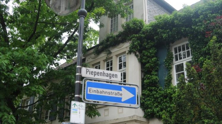 Die Straße Piepenhagen in Dissenist Einbahnstraße 
