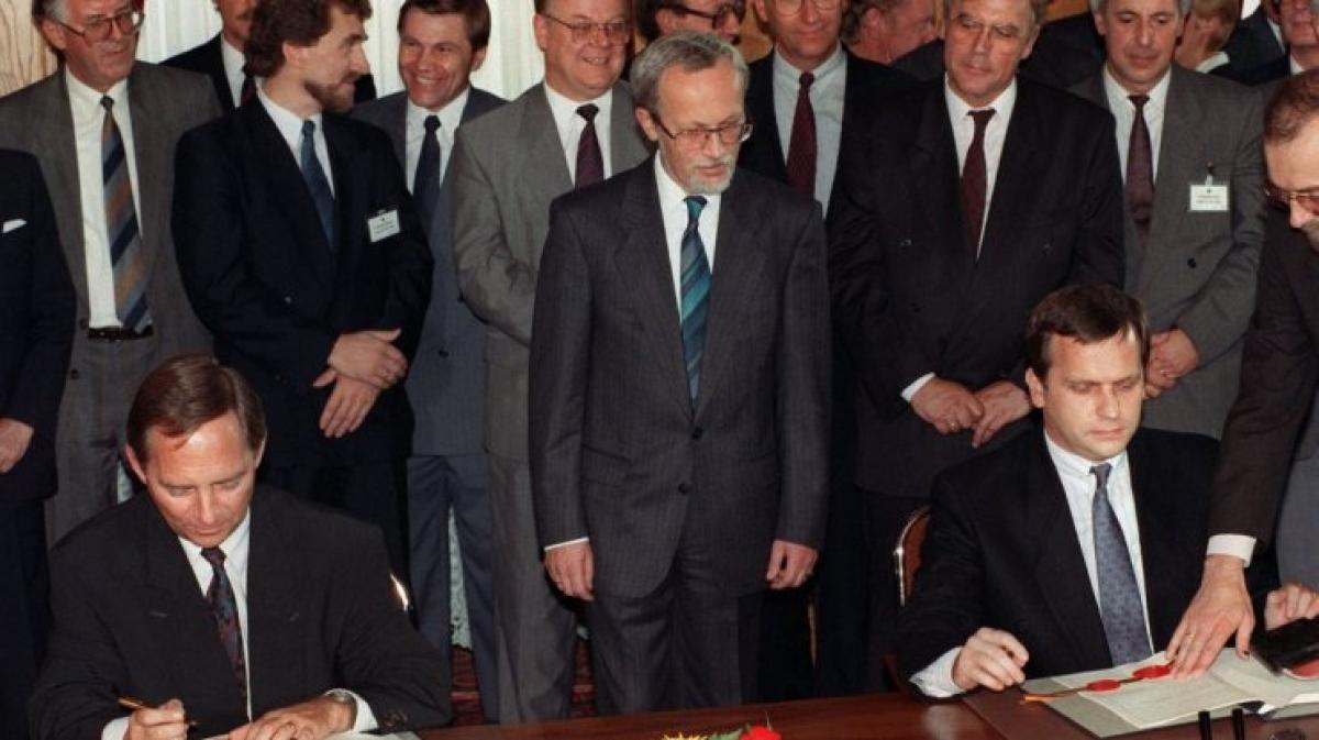 Am 31. August 1990 wurde der Einigungsvertrag | NOZ