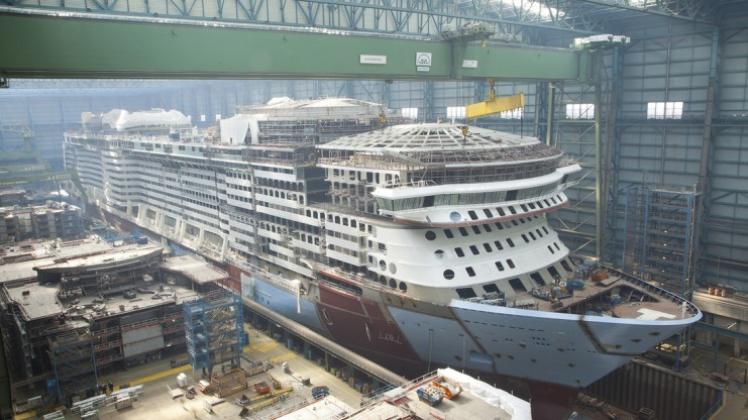 Imposanter Anblick: Die „Quantum of the seas“ im Baudock der Meyer Werft. 
