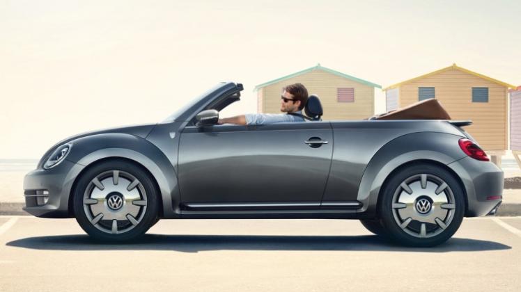 Mit einem weiteren Sondermodell will Volkswagen die frühere Osnabrücker Autoschmiede Karmann ehren: Der Hersteller hat jetzt das Beetle Cabriolet Karmann vorgestellt. Mit einem weiteren Sondermodell will Volkswagen die frühere Osnabrücker Autoschmiede Karmann ehren: Der Hersteller hat jetzt das Beetle Cabriolet Karmann vorgestellt.