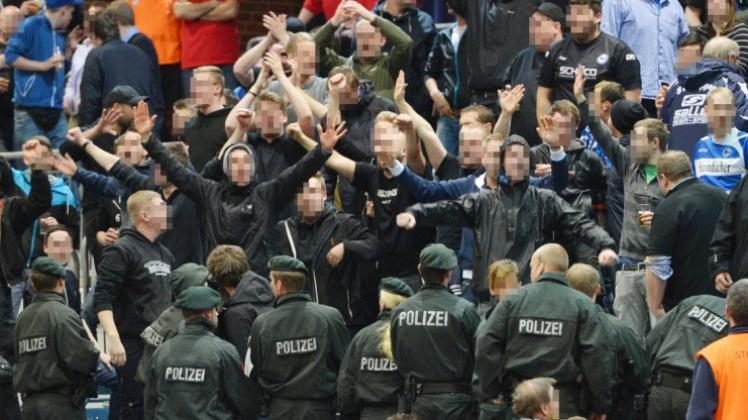 Tumulte hatte es im Januar beim Hallenturnier in Bielefeld gegeben. Tumulte hatte es im Januar beim Hallenturnier in Bielefeld gegeben.