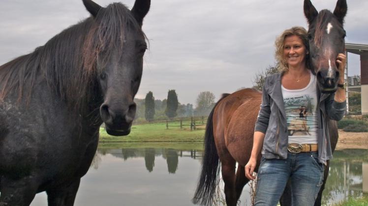 Anhänglich und sehr freundlich sind die Pferde von Kerstin Terkhorn und unterstützen sie als Partner bei ihrer Coachingarbeit. 