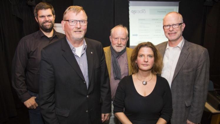 Der neue Vorstand des Vereins osradio 104,8: (von links) Björn Geise, Bernhard Wellmann, Henrik Peitsch, Claudia Imig und Björn Kemeter. 