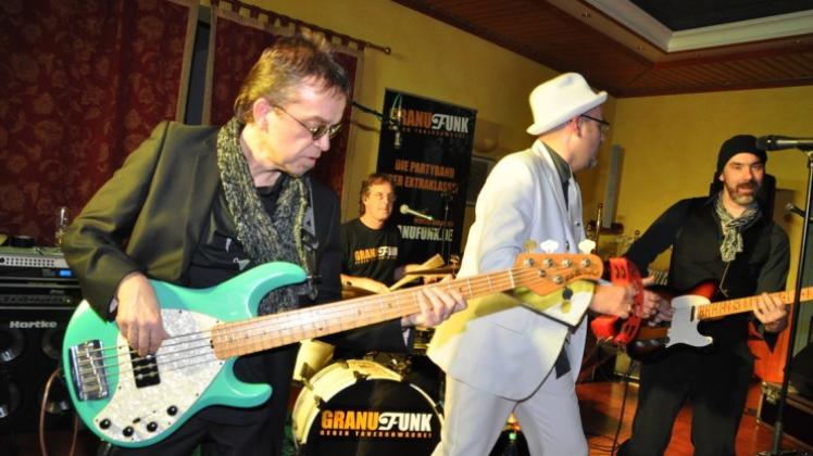 Soul und Rock mit „Granufunk“. Die Bands spielte bei „Da Toni“. Ein Höhepunkt des Abends. Fotos: Steffen Meyer