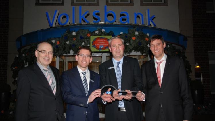 Im Januar wurde die Erweiterung der Volksbank in Lohne gebührend gefeiert. Fotos: Jungeblut/Kramer/Partmann