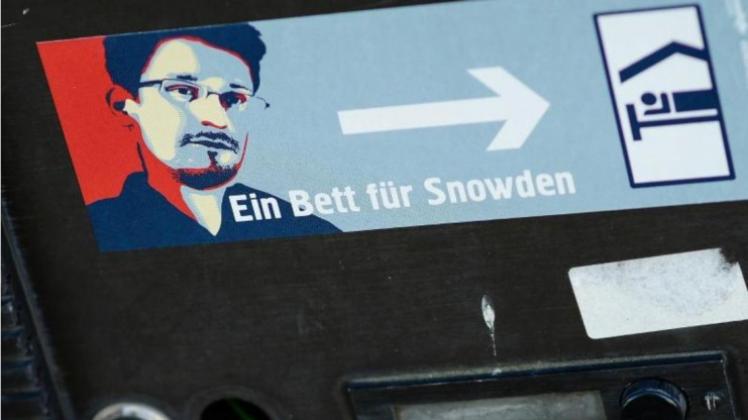 «Ein Bett für Snowden»: Aufkleber-Aktion in Deutschland. 