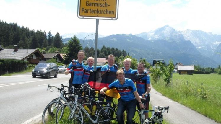 Die Haselünner Radsportler sind nach über 1000 Kilometern am Ziel in Garmisch-Partenkirchen. 